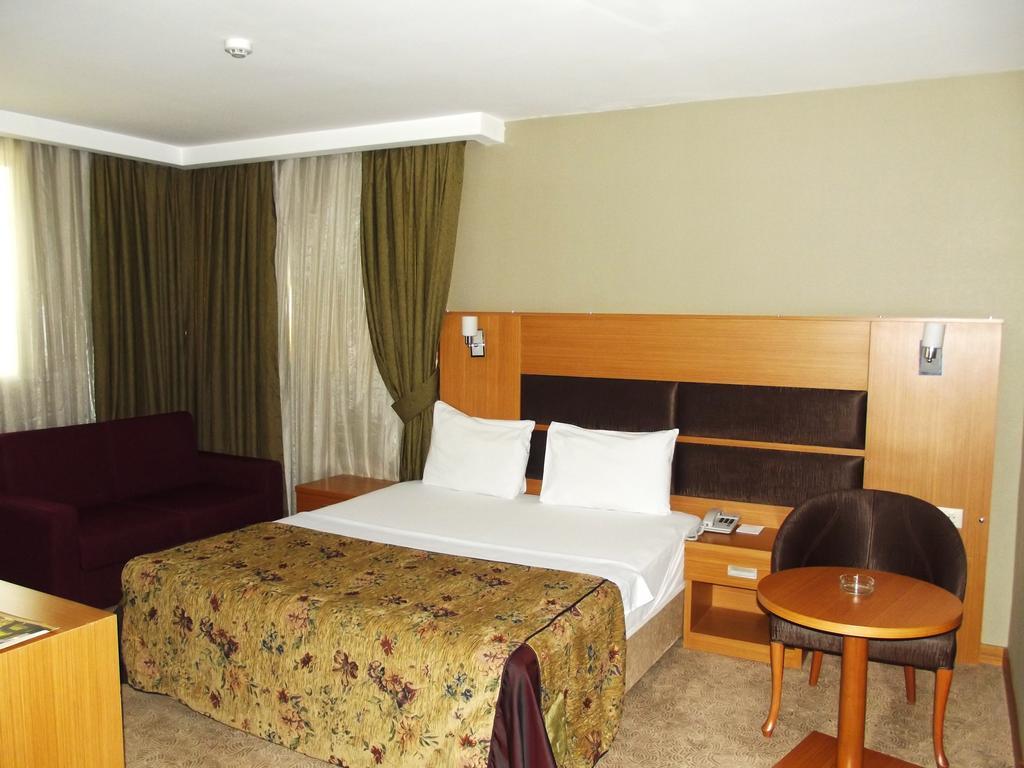 Pinar Elite Hotel Adana Rom bilde