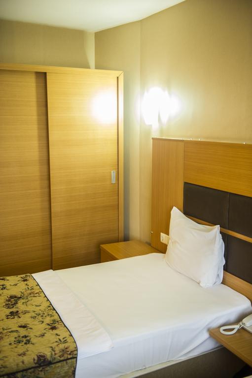 Pinar Elite Hotel Adana Rom bilde