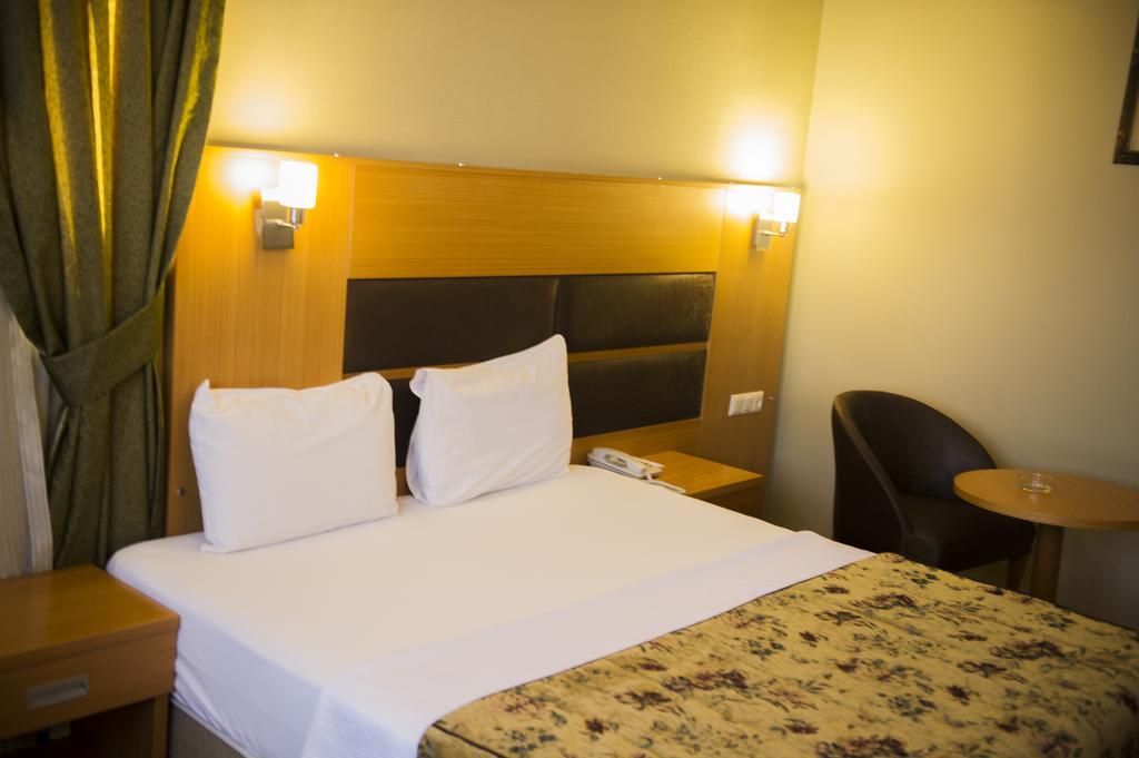 Pinar Elite Hotel Adana Rom bilde